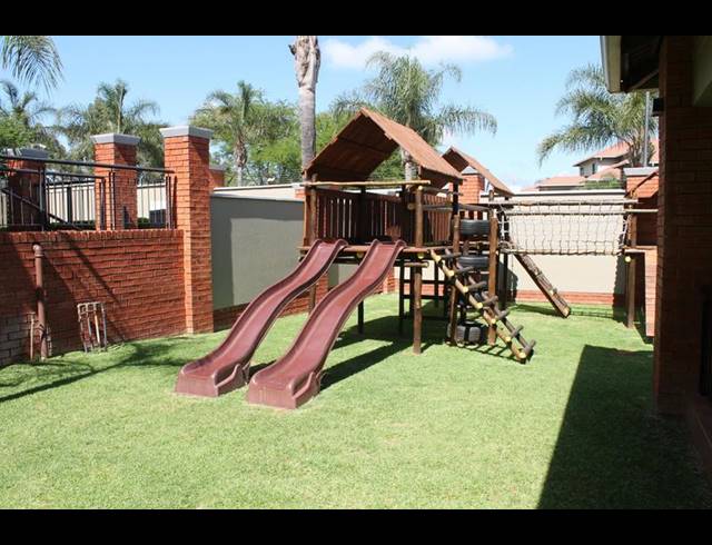 3 BEDROOM TOWNHOUSE FOR SALE IN SOLHEIM